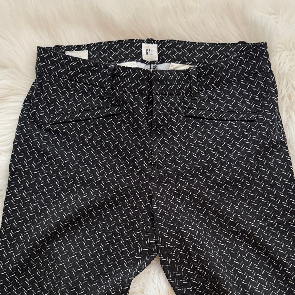 GAP Black and White Skinny Ankle Pants with front pockets